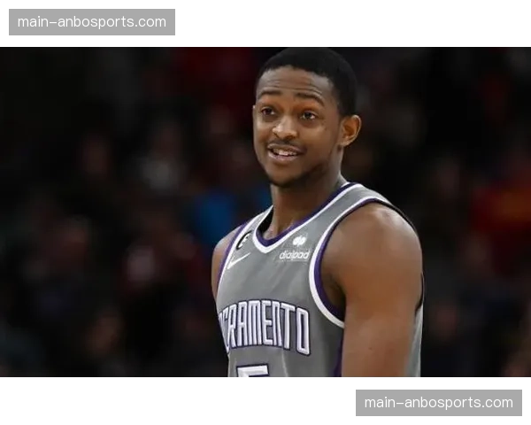 马刺达龙·福克斯节奏掌控：突破与三分组合拳带队完成反击